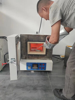 Liyi 1000 Grad 1200 / 1500 Elektrische Hochtemperatur-Wärmebehandlung Labor Industrie Muffelfernen Preis